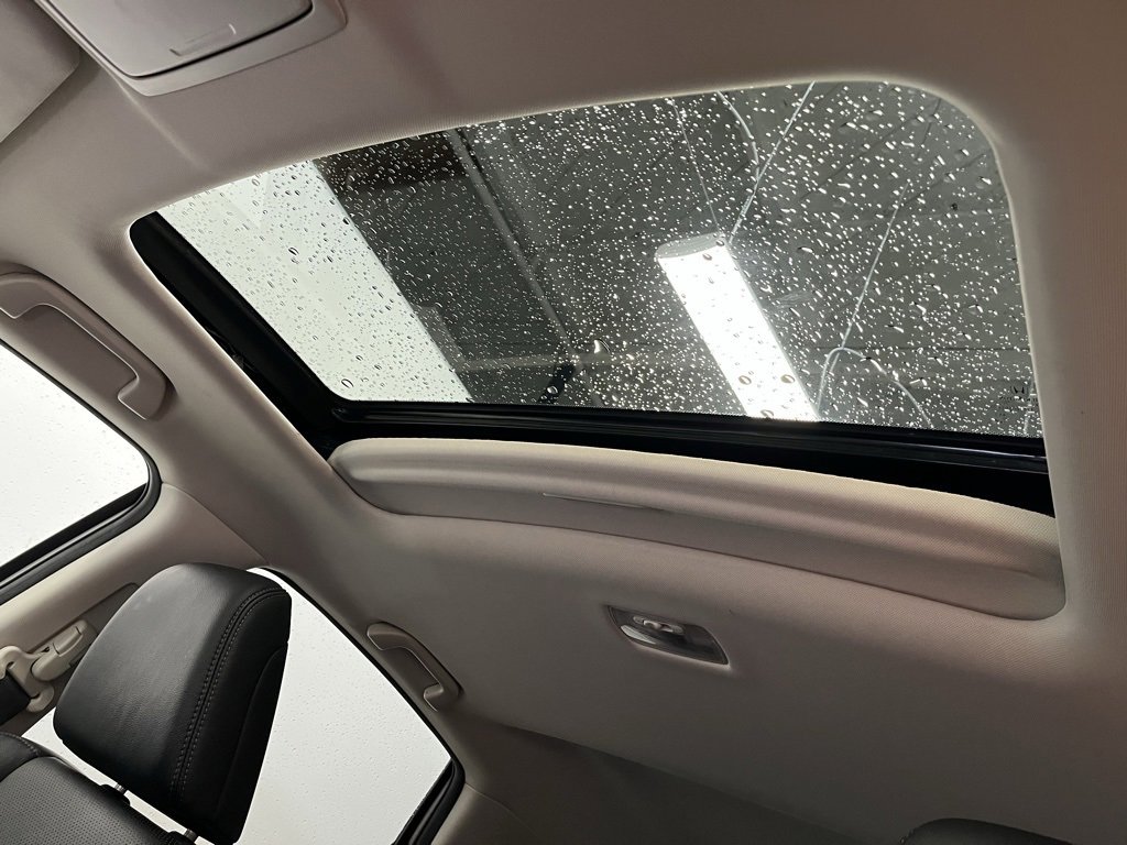 Used 2016 Honda CR-V Touring image 10