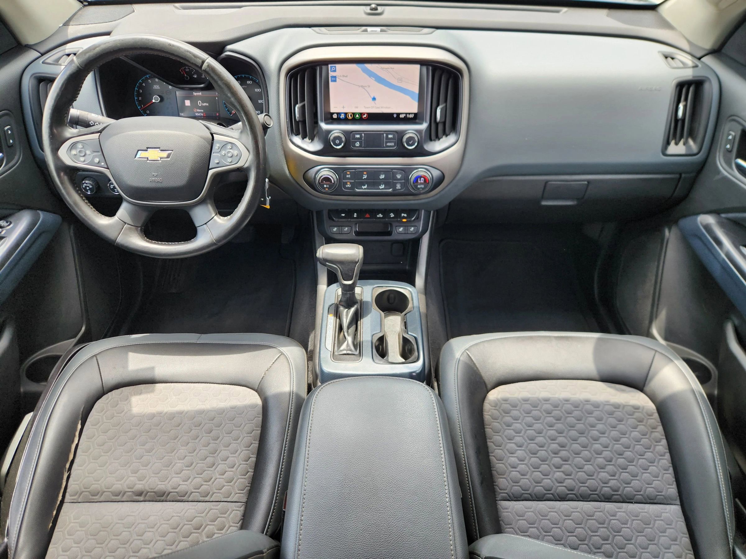 Used 2019 Chevrolet Colorado Z71 AWD/4WD image 2