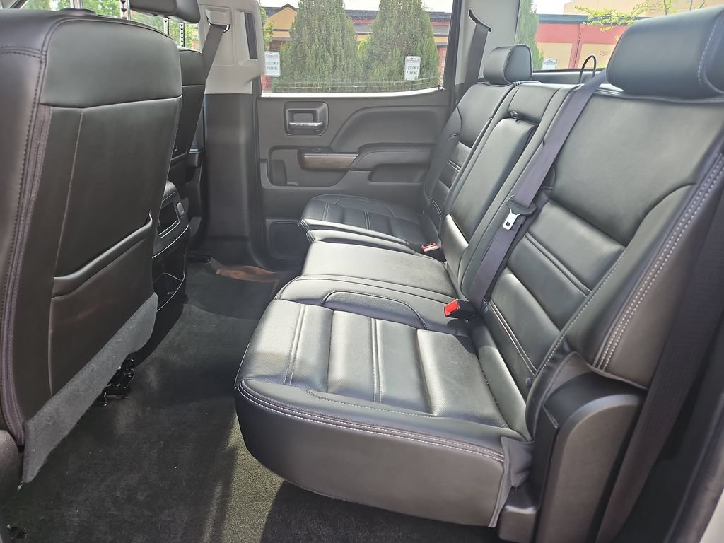 Used 2018 GMC Sierra 2500 Denali w/ Duramax Plus Package AWD/4WD image 26
