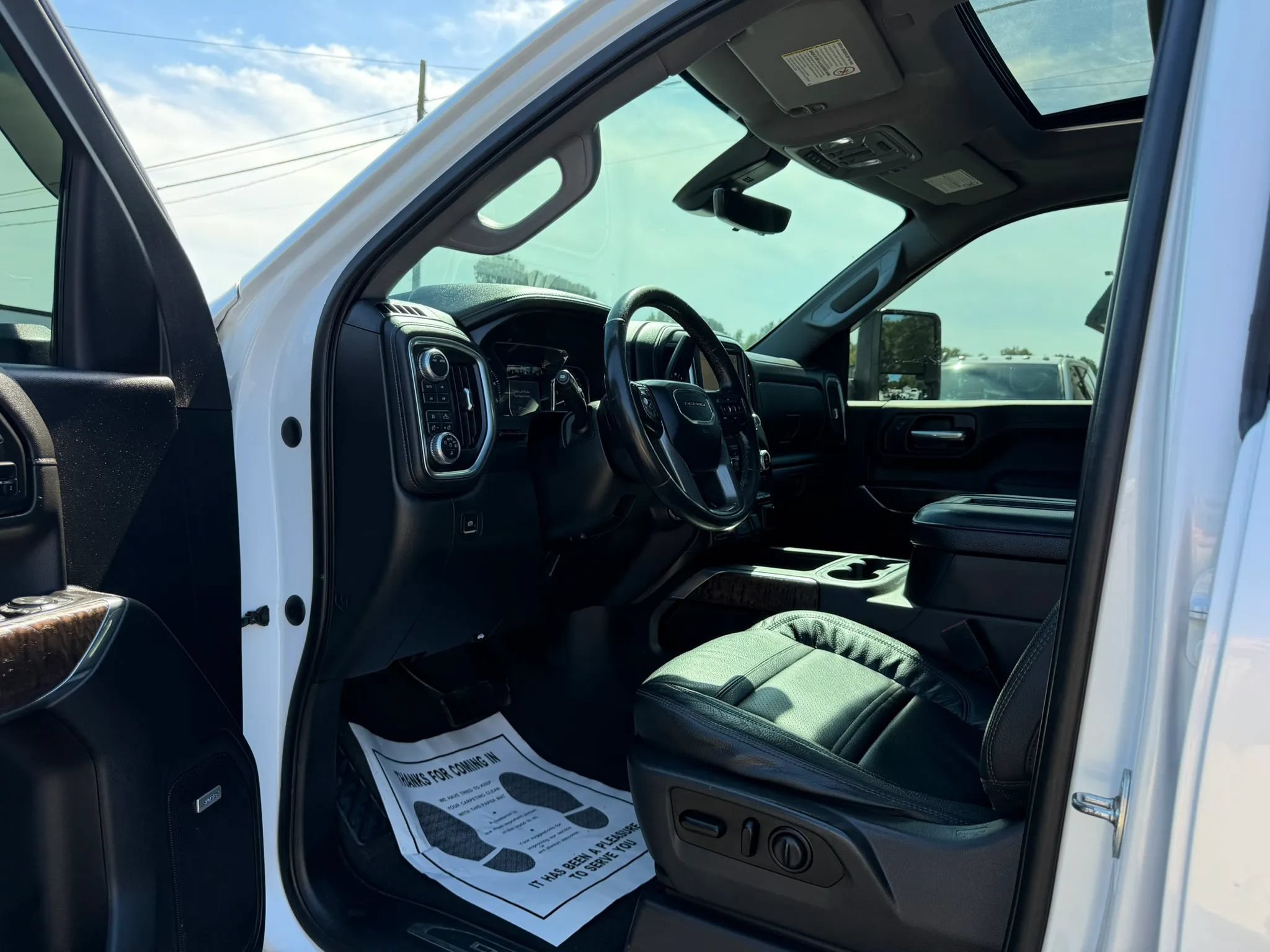 Used 2020 GMC Sierra 2500 Denali w/ Denali Ultimate Package AWD/4WD image 10