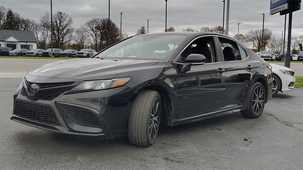 Used 2023 Toyota Camry SE image 6
