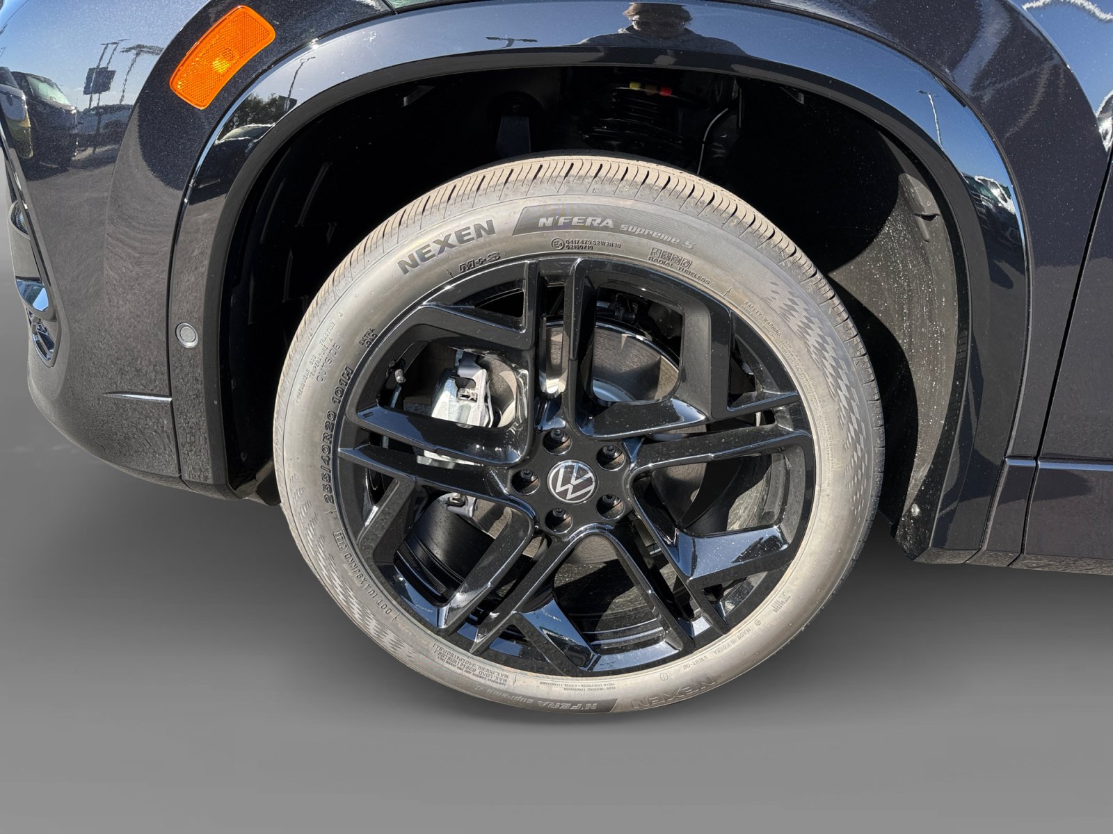 New 2026 Volkswagen Tiguan SE R-Line AWD/4WD image 9