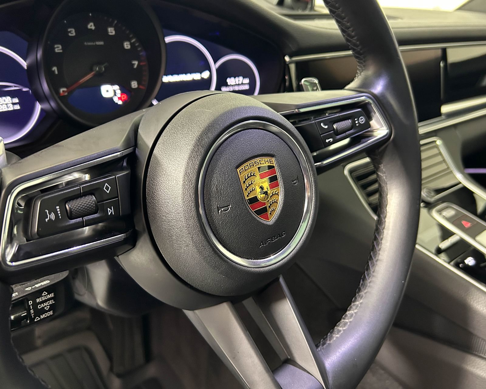 Certified 2021 Porsche Panamera 4 image 17