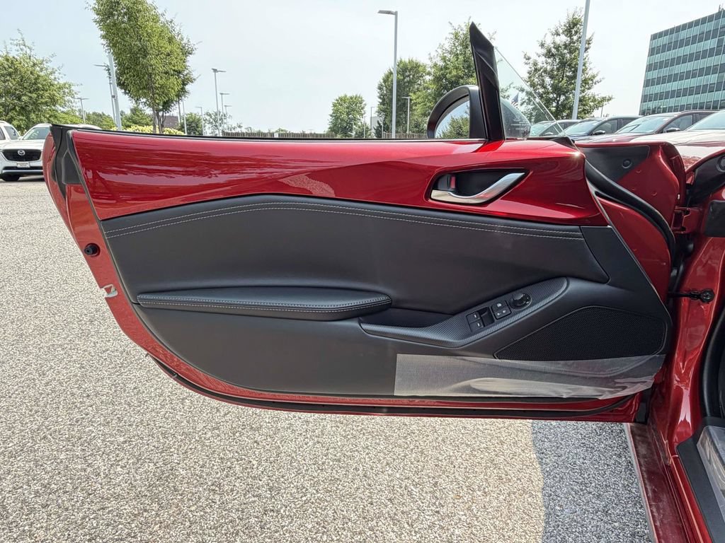 New 2026 MAZDA MX-5 Miata Club RWD image 22