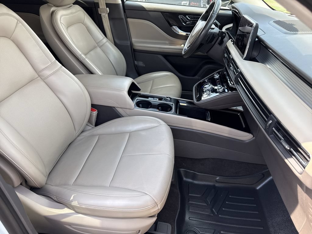 Used 2022 Lincoln Corsair AWD w/ Premium Package image 36