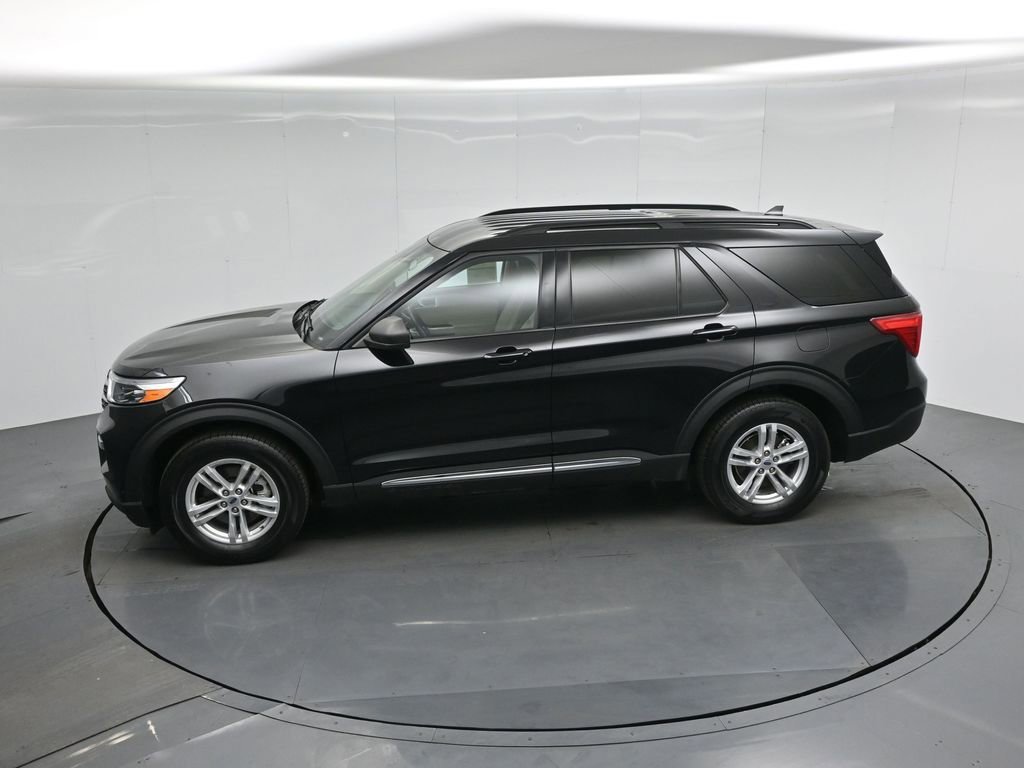 Used 2024 Ford Explorer XLT w/ Equipment Group 202A image 43