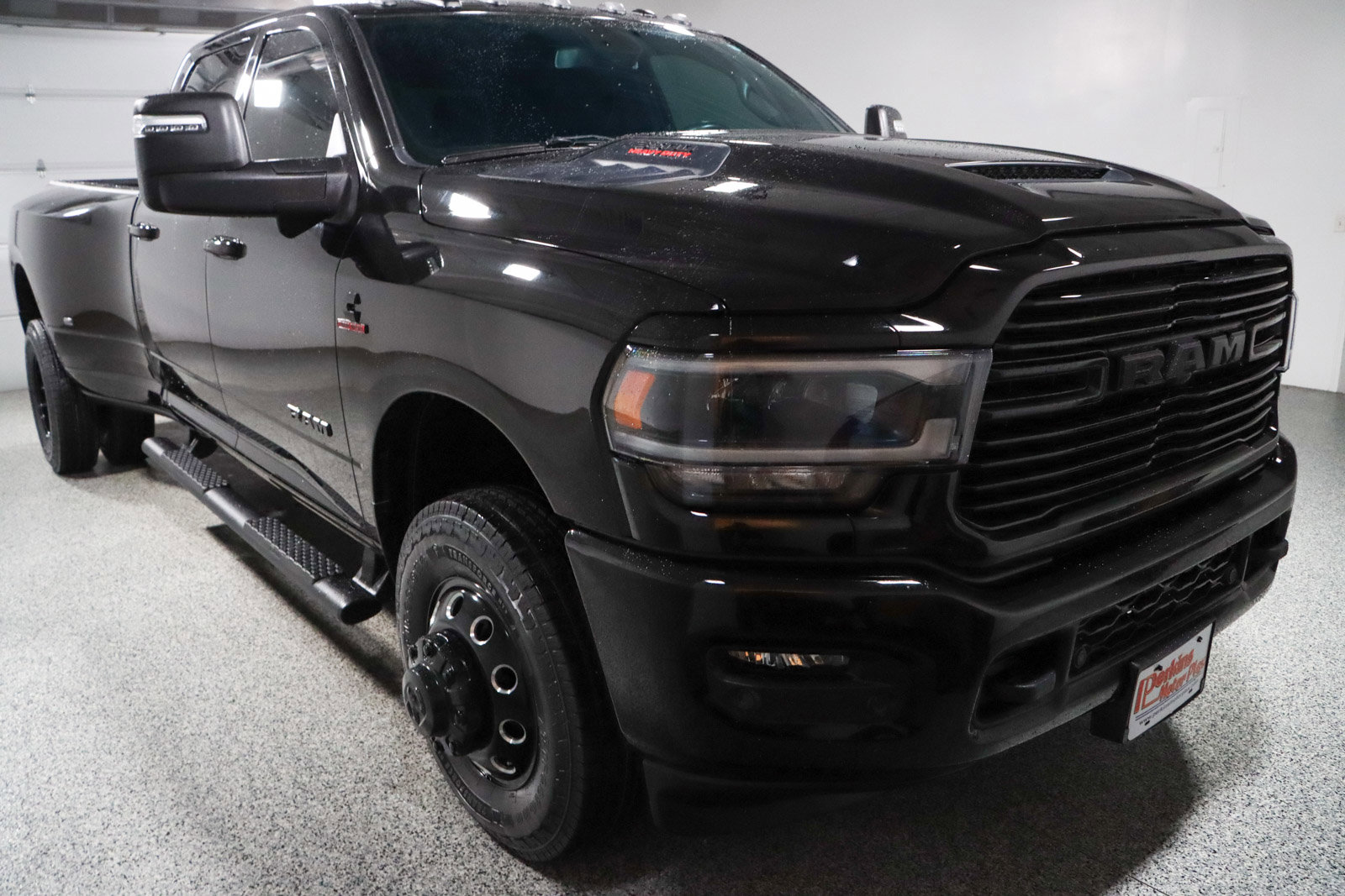 Used 2024 RAM 3500 Laramie w/ Night Edition AWD/4WD image 5