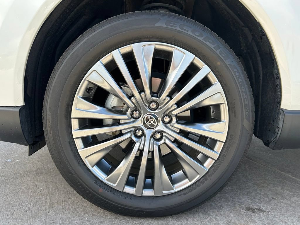 Used 2021 Toyota Venza XLE w/ Softex Package AWD/4WD image 34