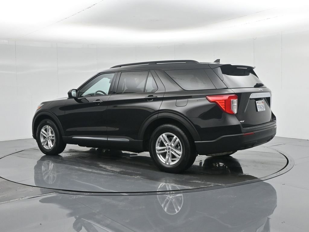 Used 2022 Ford Explorer XLT image 7