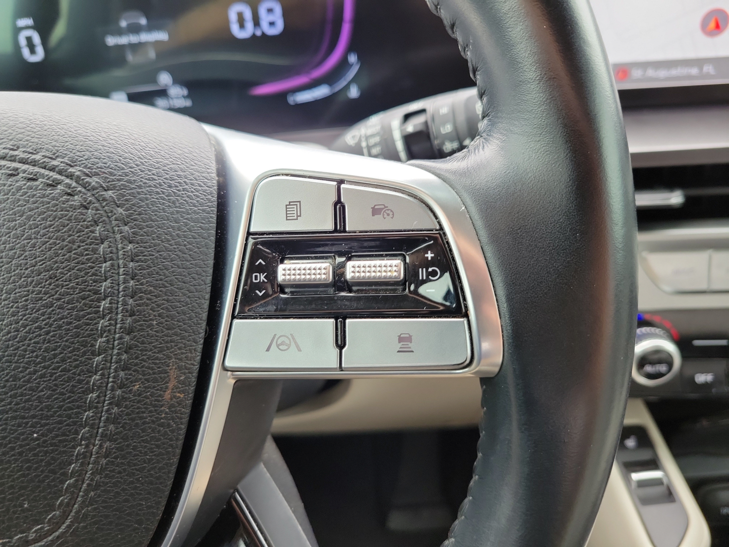 Used 2024 Kia Telluride S w/ S Sunroof Package FWD image 30