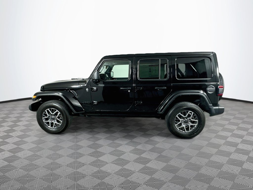 Certified 2025 Jeep Wrangler Unlimited Sahara AWD/4WD image 7