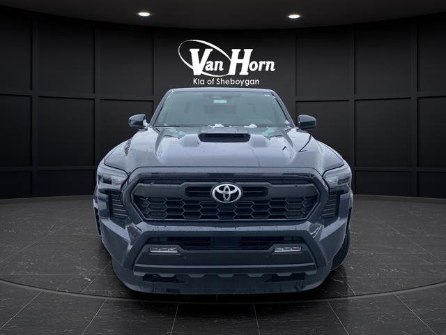 Used 2025 Toyota Tacoma TRD Sport w/ TRD Sport Upgrade Package image 12