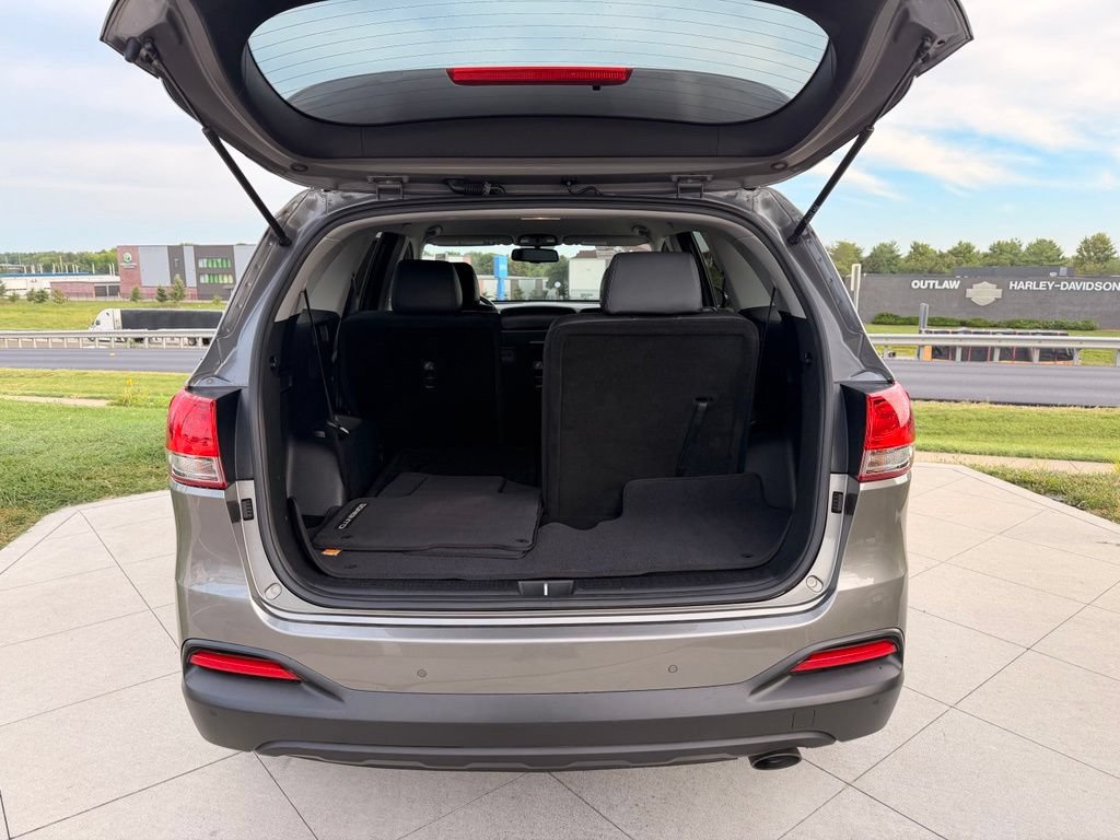 Used 2017 Kia Sorento FWD w/ LX Convenience Package image 33