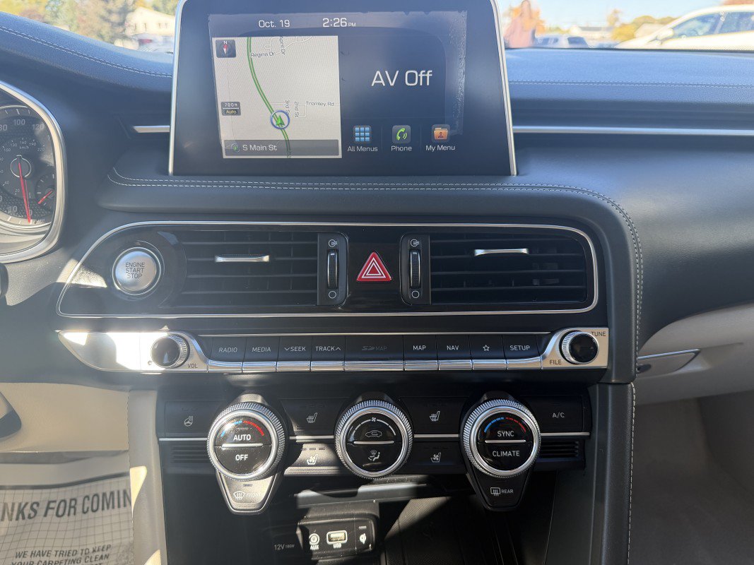 Used 2019 Genesis G70 3.3T Design AWD/4WD image 30