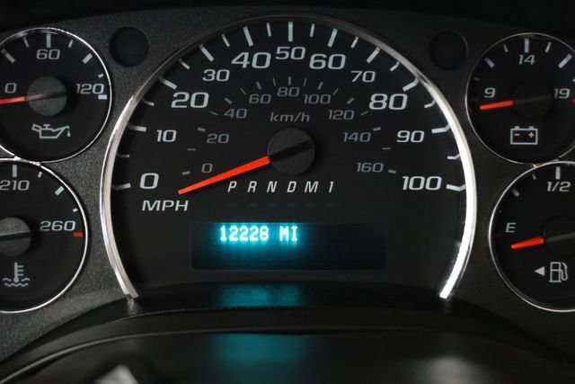 Used 2022 Chevrolet Express 3500 w/ Driver Convenience Package RWD image 59