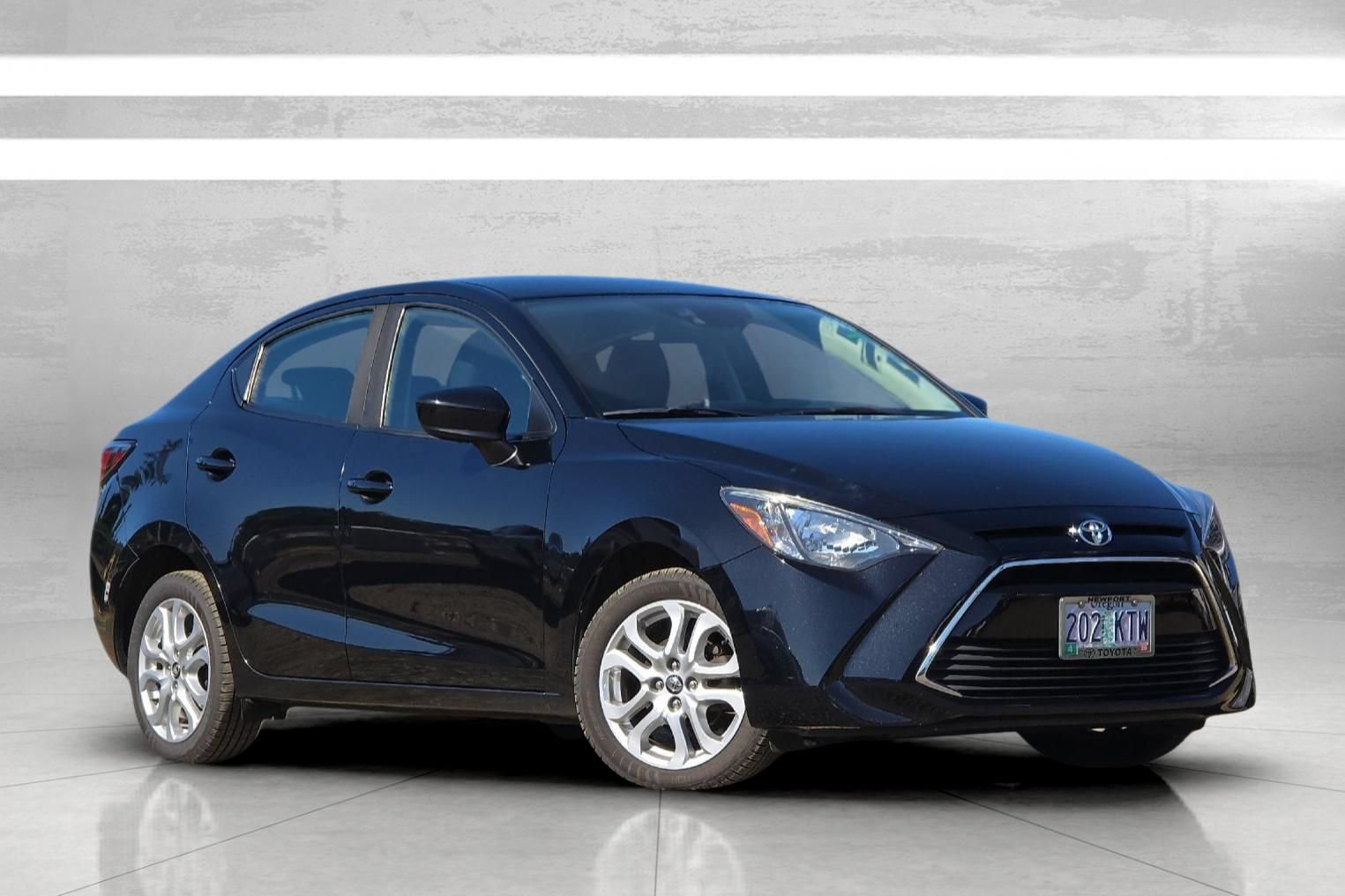 Used 2018 Toyota Yaris iA FWD image 2