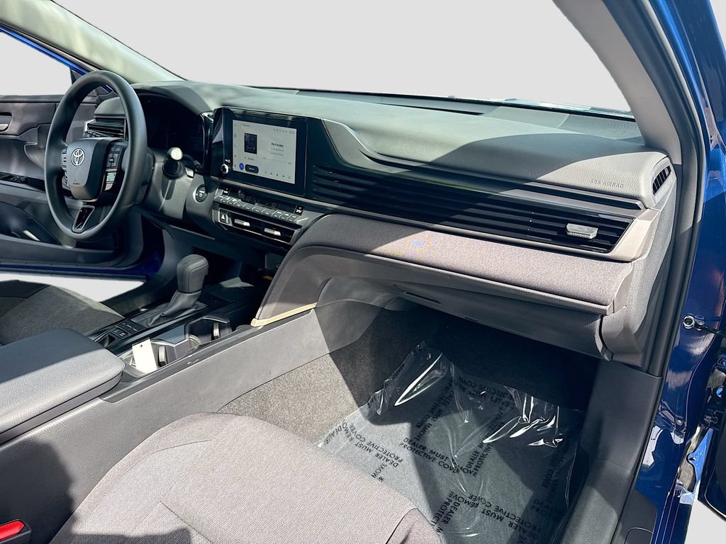 Used 2026 Toyota Camry LE FWD image 28