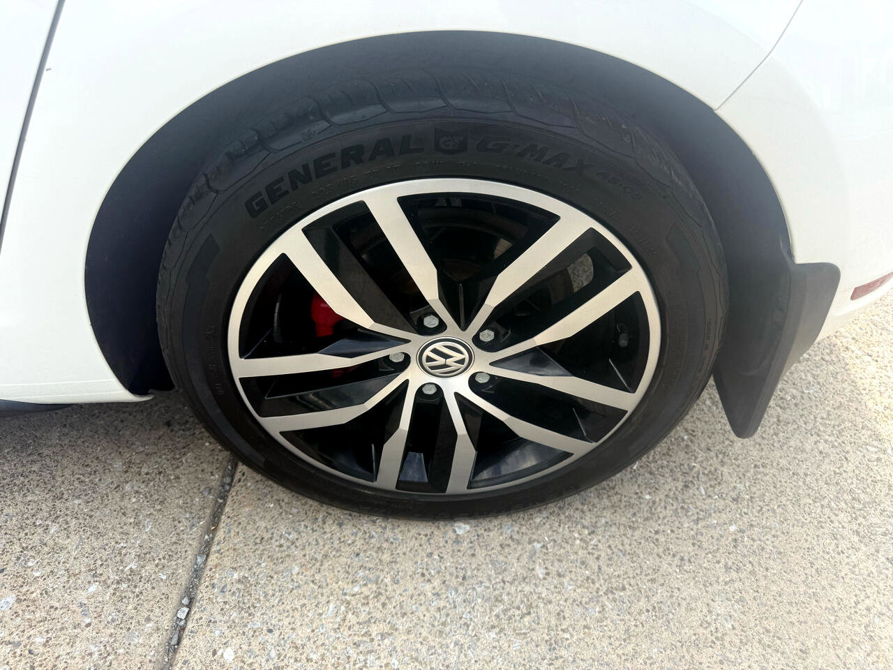 Used 2014 Volkswagen GTI Driver's Edition image 15