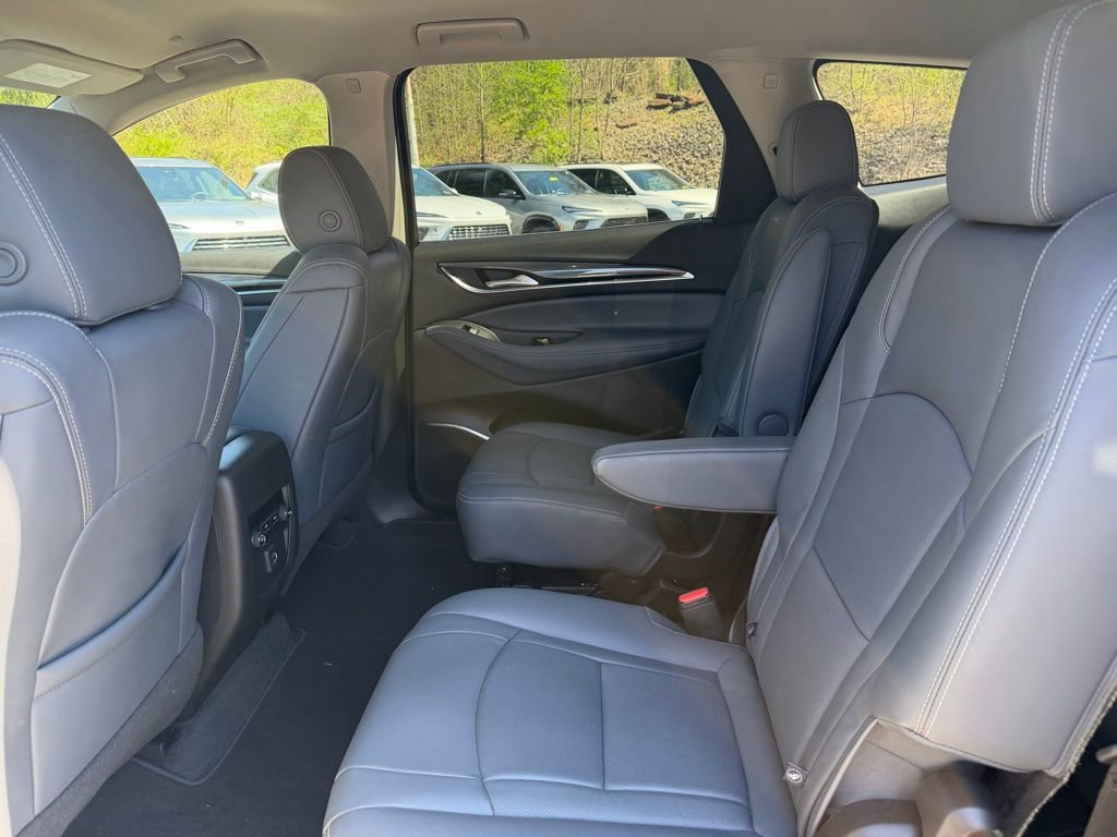 Used 2021 Buick Enclave Essence image 16