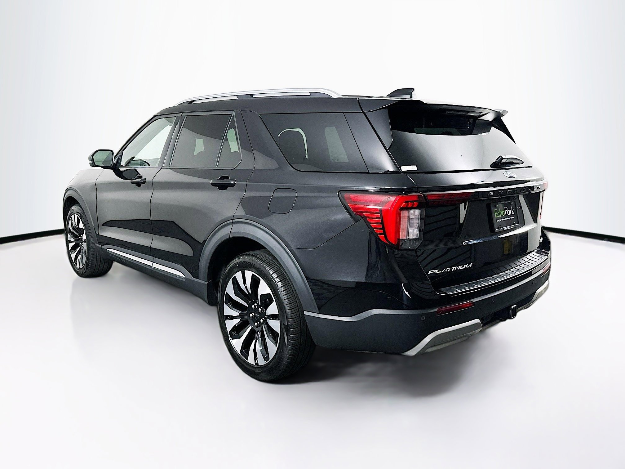 Used 2025 Ford Explorer Platinum w/ LUX Leather Package AWD/4WD image 5