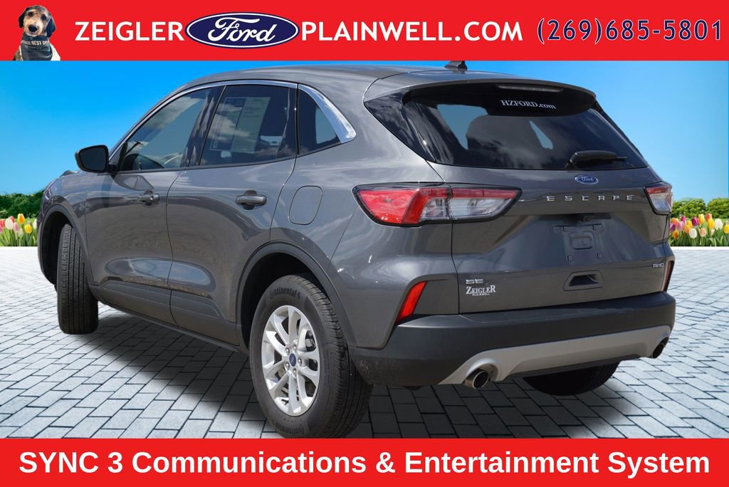 Used 2022 Ford Escape SE w/ Cold Weather Package AWD/4WD image 3