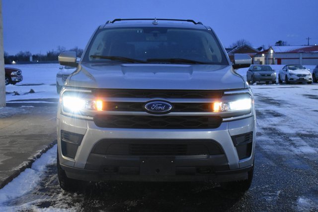 Used 2023 Ford Expedition Max XLT image 8