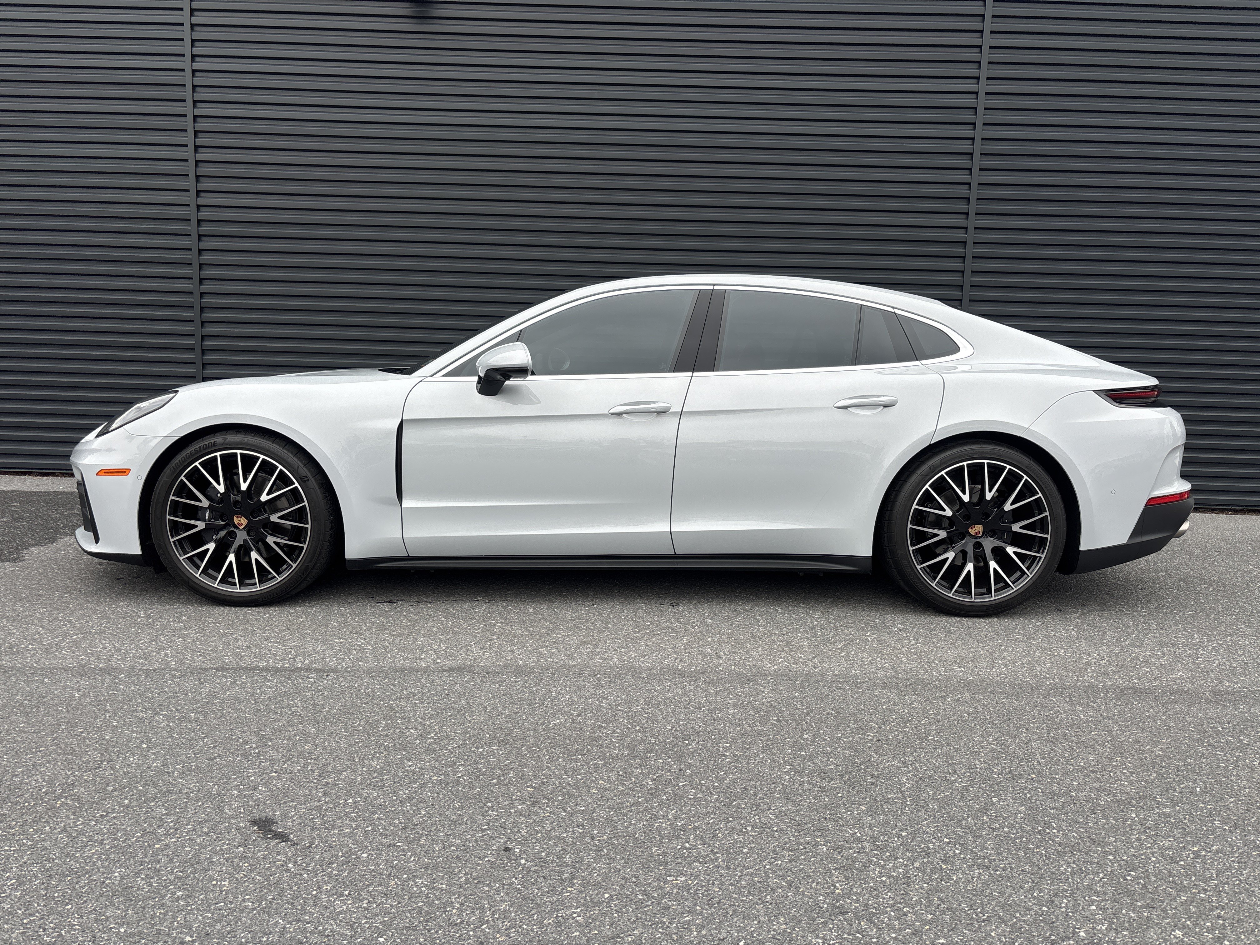 Certified 2026 Porsche Panamera image 2