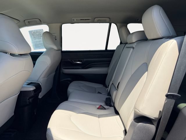 Certified 2024 Toyota Grand Highlander AWD Hybrid image 11