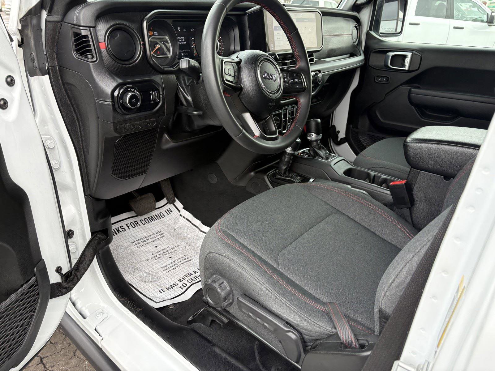 Used 2024 Jeep Wrangler Unlimited Rubicon image 14