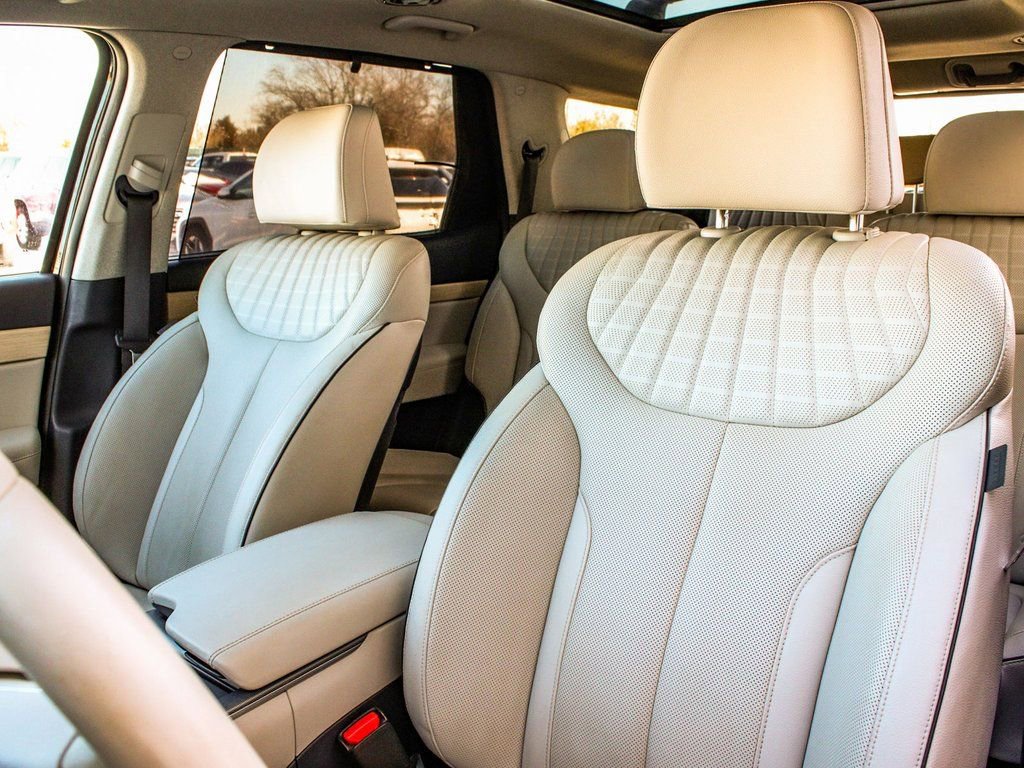 Used 2023 Hyundai Palisade Limited image 34