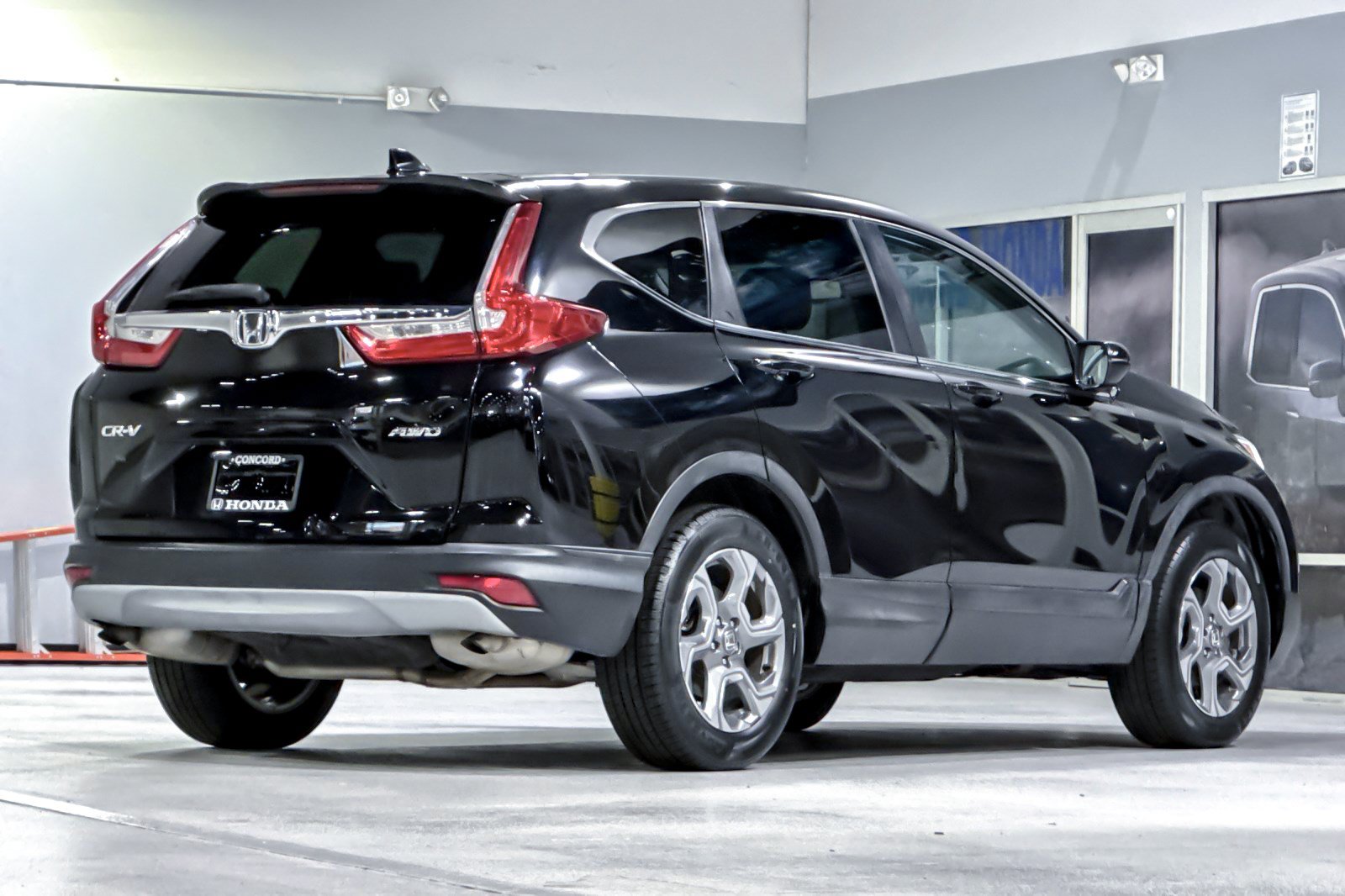 Used 2017 Honda CR-V EX-L image 9