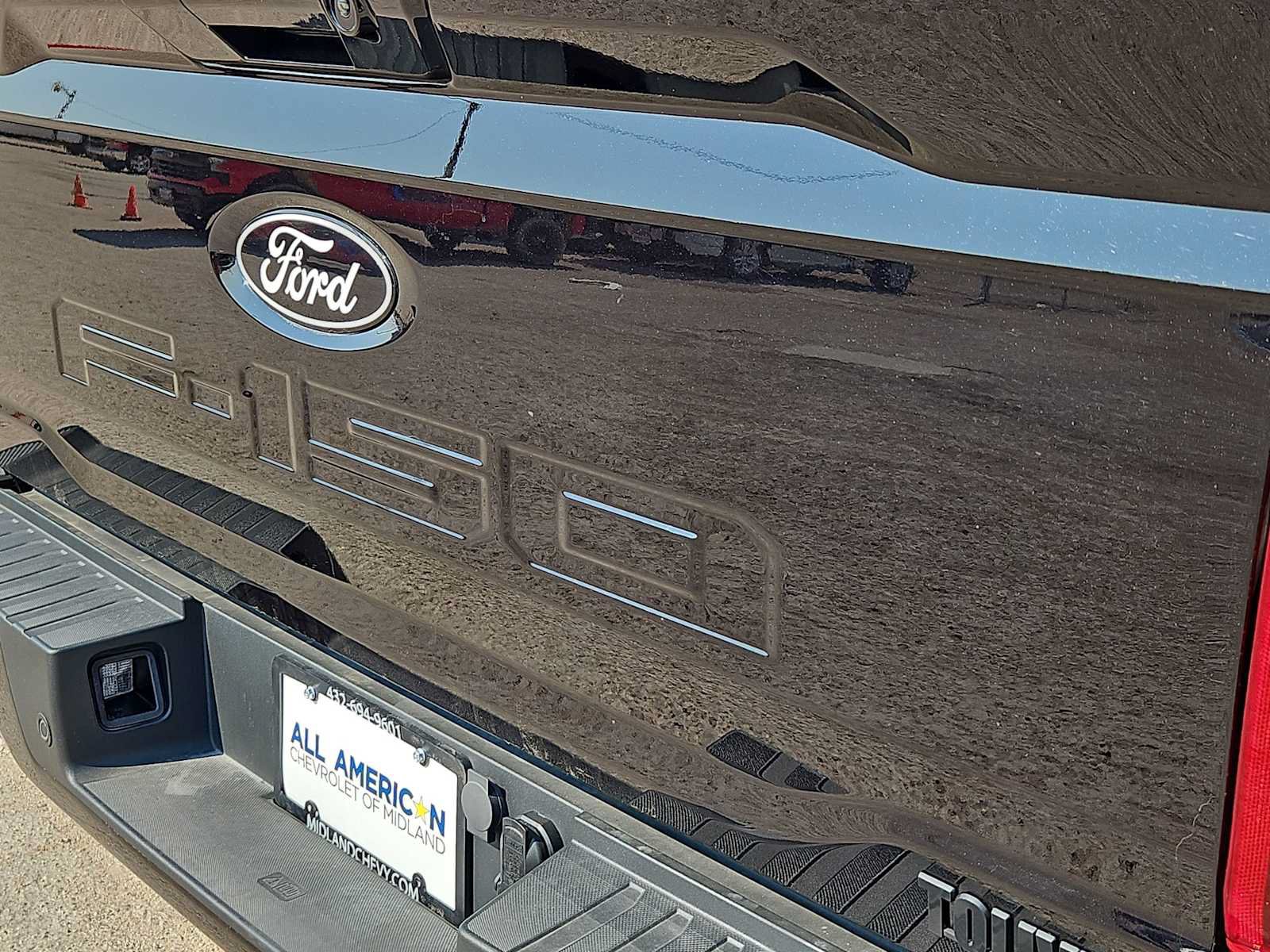 Used 2025 Ford F150 Lariat AWD/4WD image 23