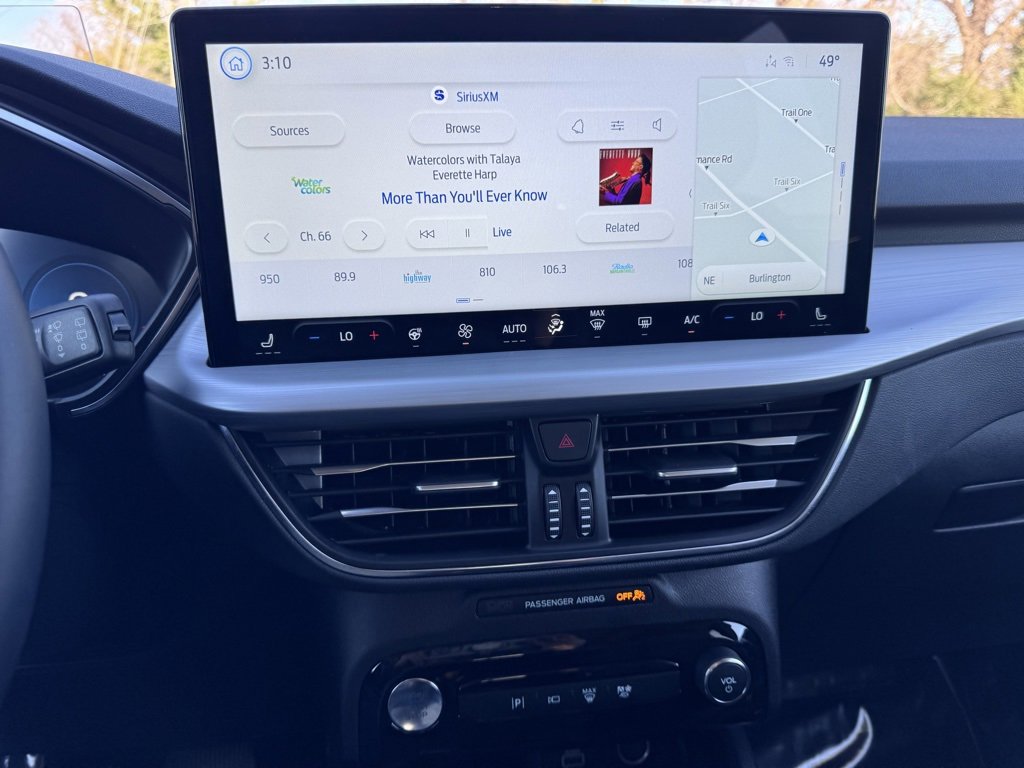 Used 2025 Ford Escape SE w/ PHEV Premium Package image 34