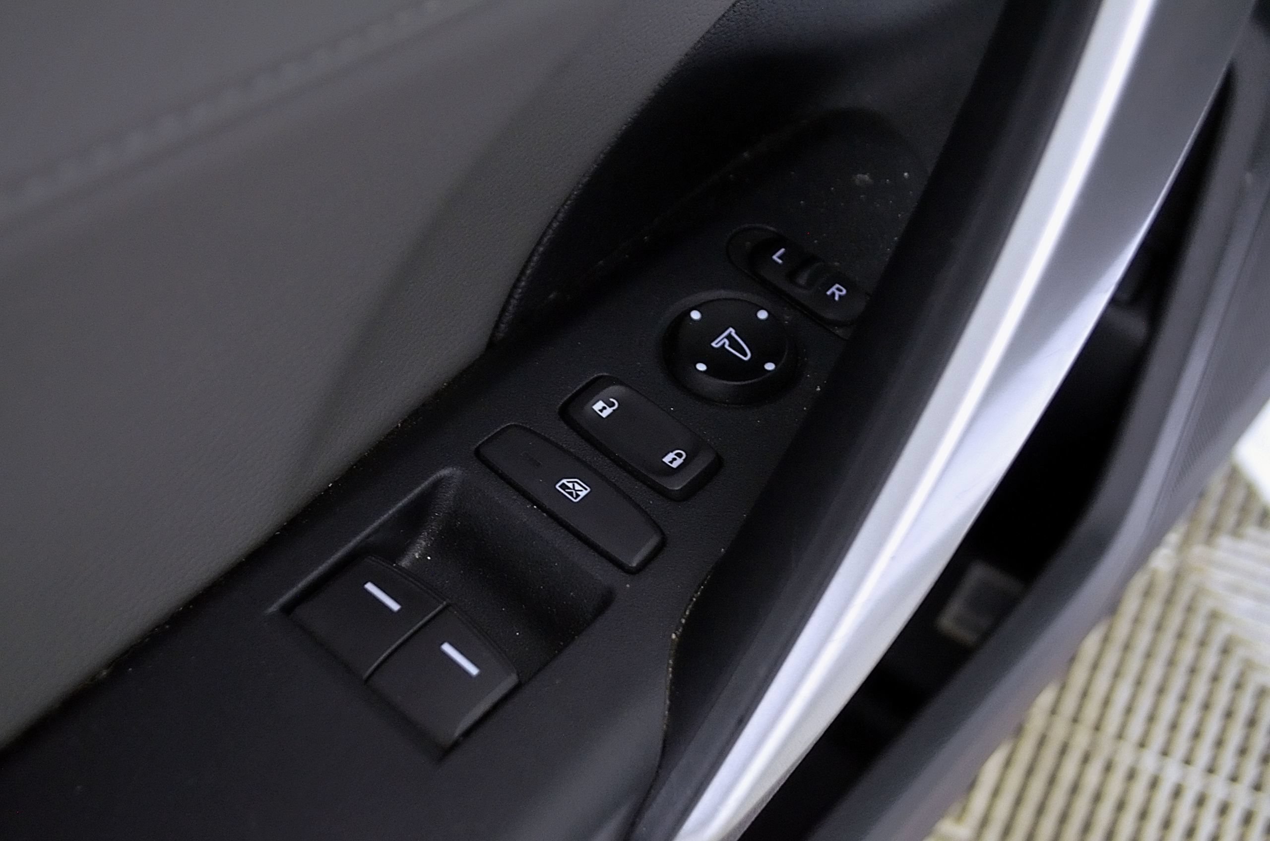 Used 2018 Honda Civic EX-L image 16