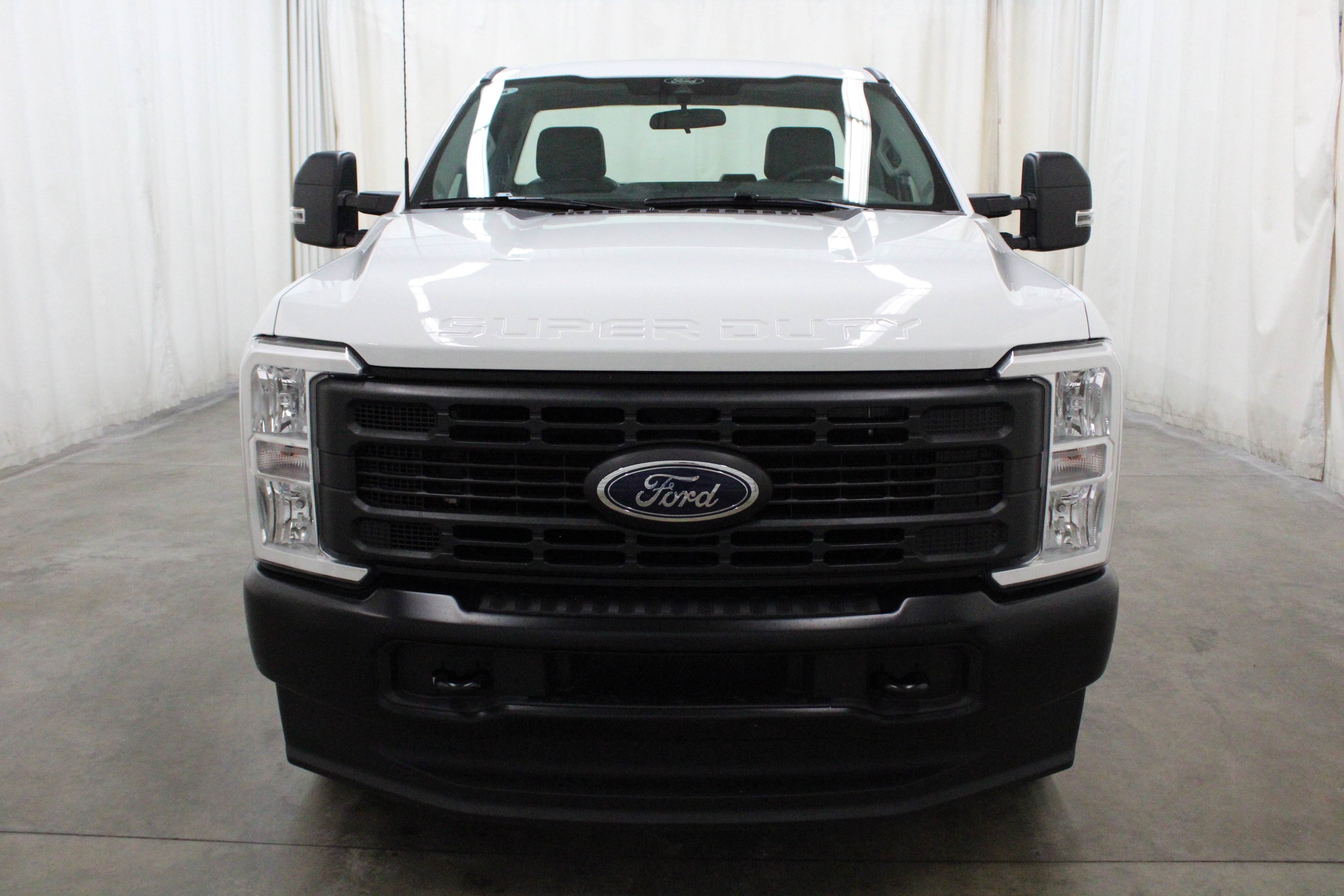 Used 2025 Ford F250 XLT w/ F-250 >10K GVWR Package image 2