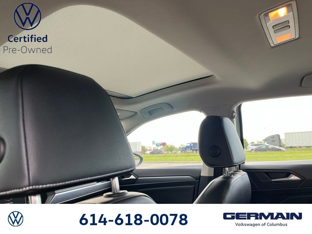 Used 2023 Volkswagen Jetta SE w/ Panoramic Sunroof Package FWD image 18