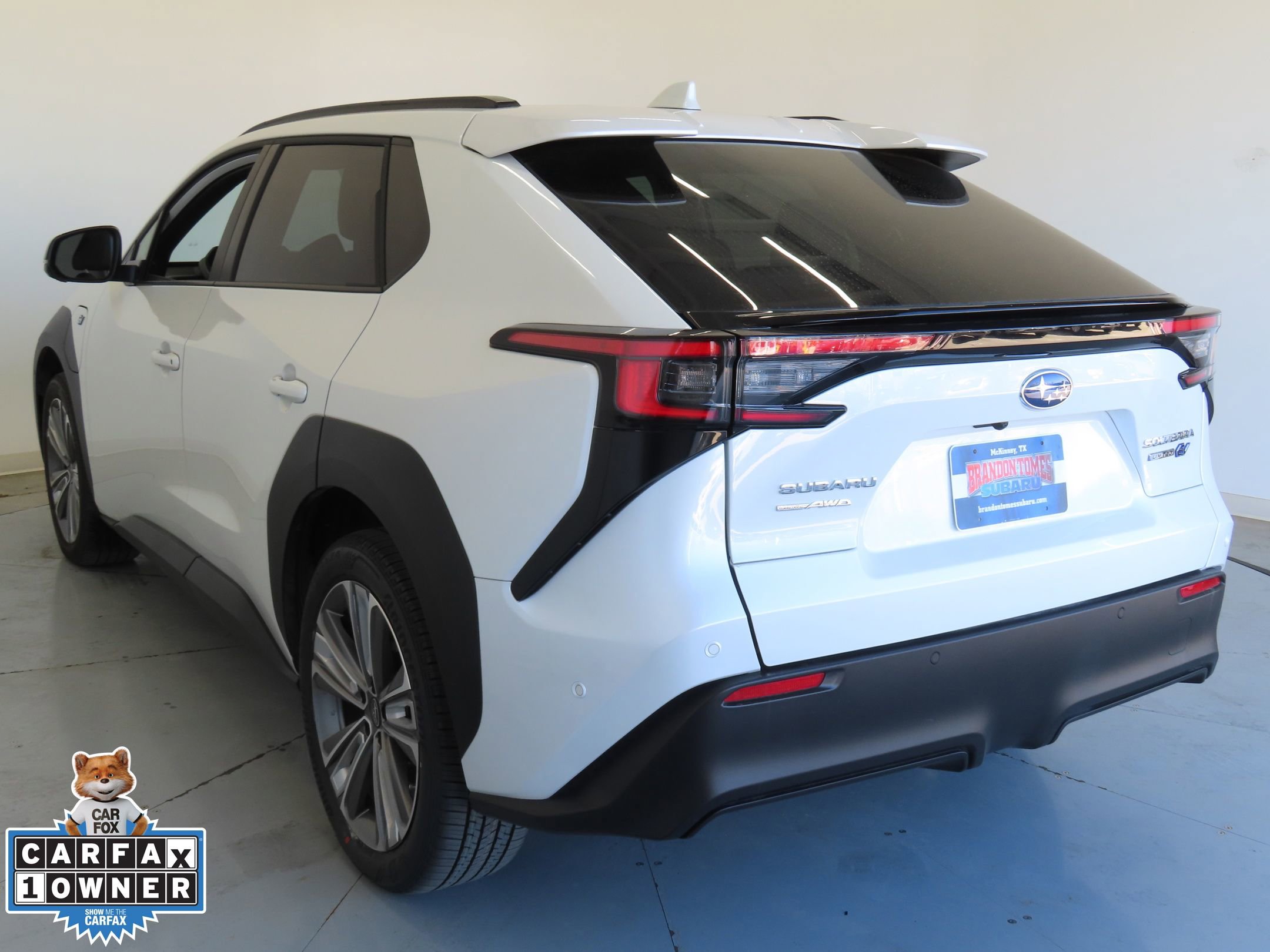 Used 2025 Subaru Solterra Limited image 6