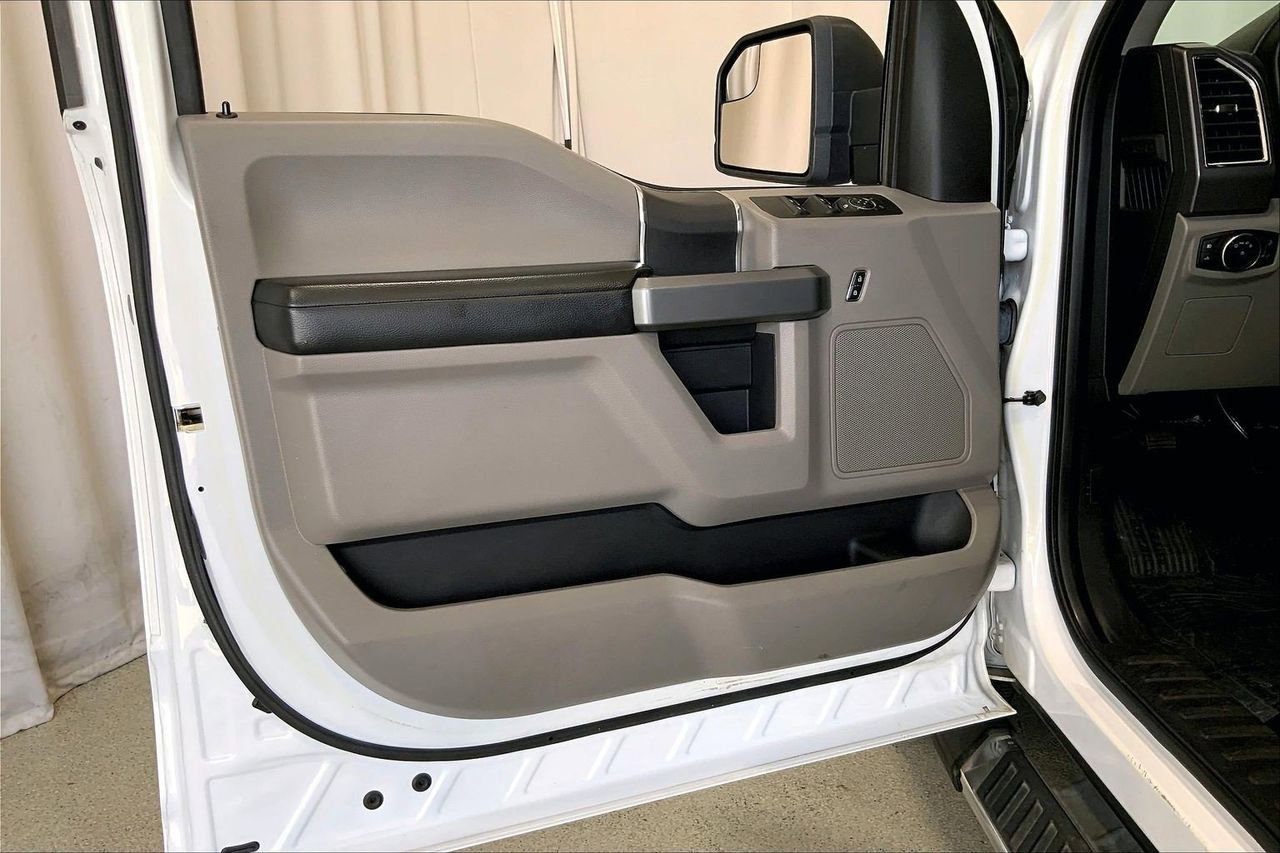 Used 2016 Ford F150 XLT image 24