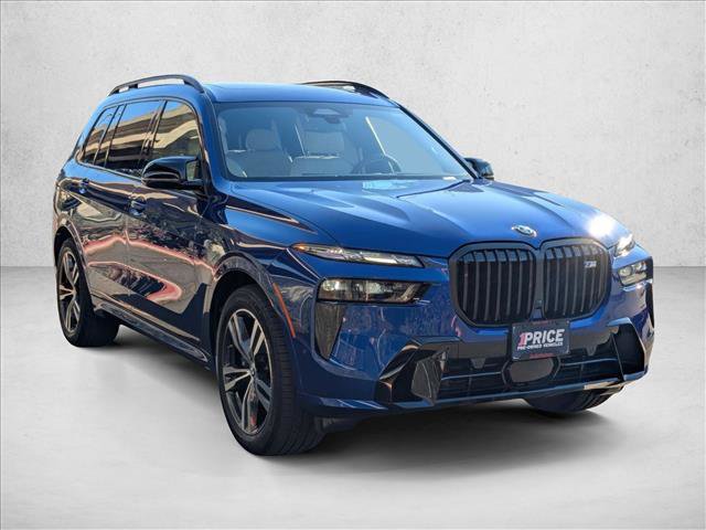 Used 2025 BMW X7 M60i w/ Executive Package image 3