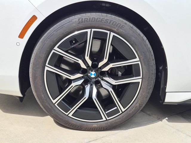 Used 2026 BMW 740i xDrive AWD/4WD image 24