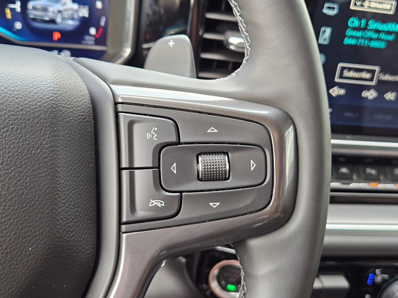 Certified 2025 Chevrolet Silverado 1500 High Country w/ Technology Package AWD/4WD image 26