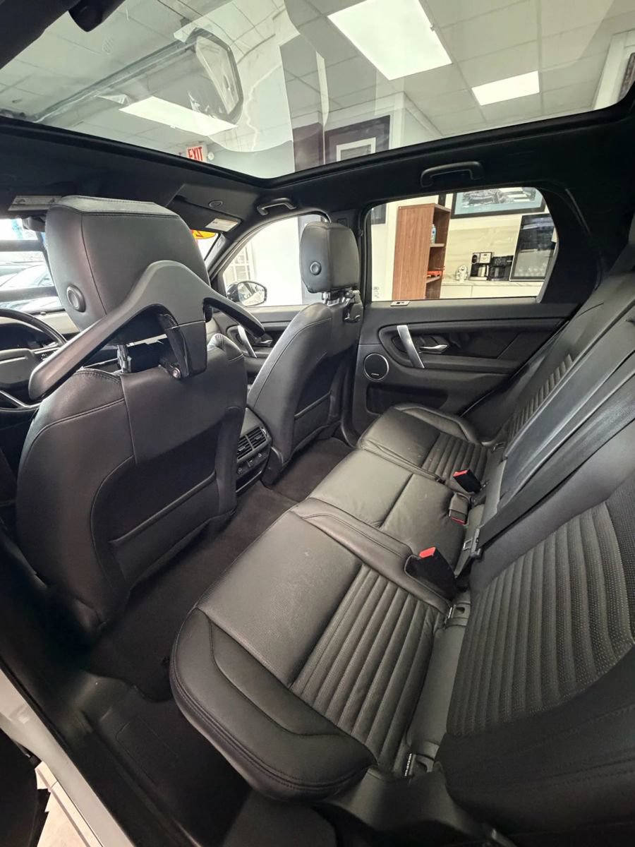 Used 2022 Land Rover Discovery Sport SE AWD/4WD image 16