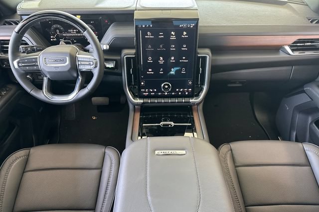 Used 2026 GMC Yukon XL Denali w/ Denali Reserve Package AWD/4WD image 13