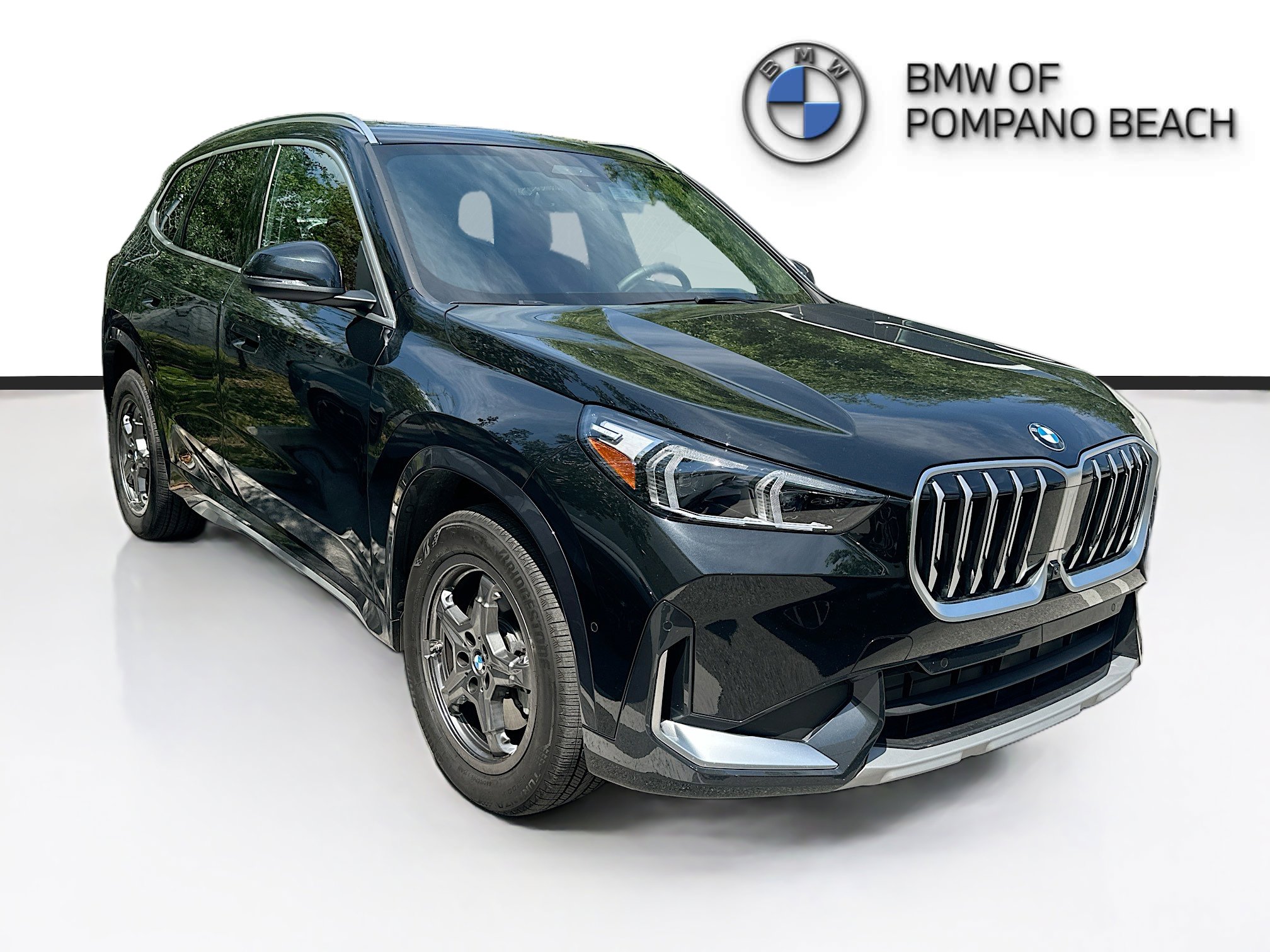Used 2025 BMW X1 xDrive28i w/ Premium Package image 1