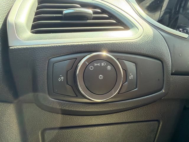 Used 2017 Ford Edge SEL w/ Canadian Touring Package FWD image 27