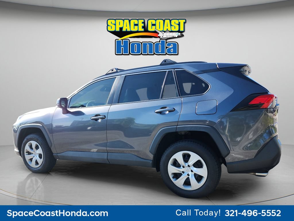 Used 2020 Toyota RAV4 LE FWD image 6
