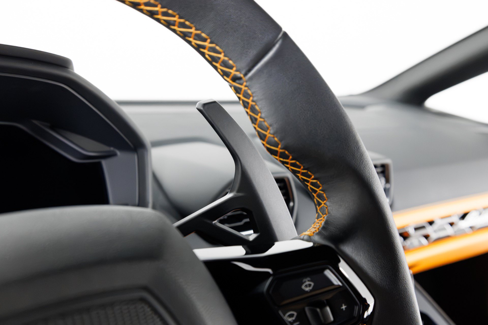 Used 2023 Lamborghini Huracan Tecnica RWD image 22
