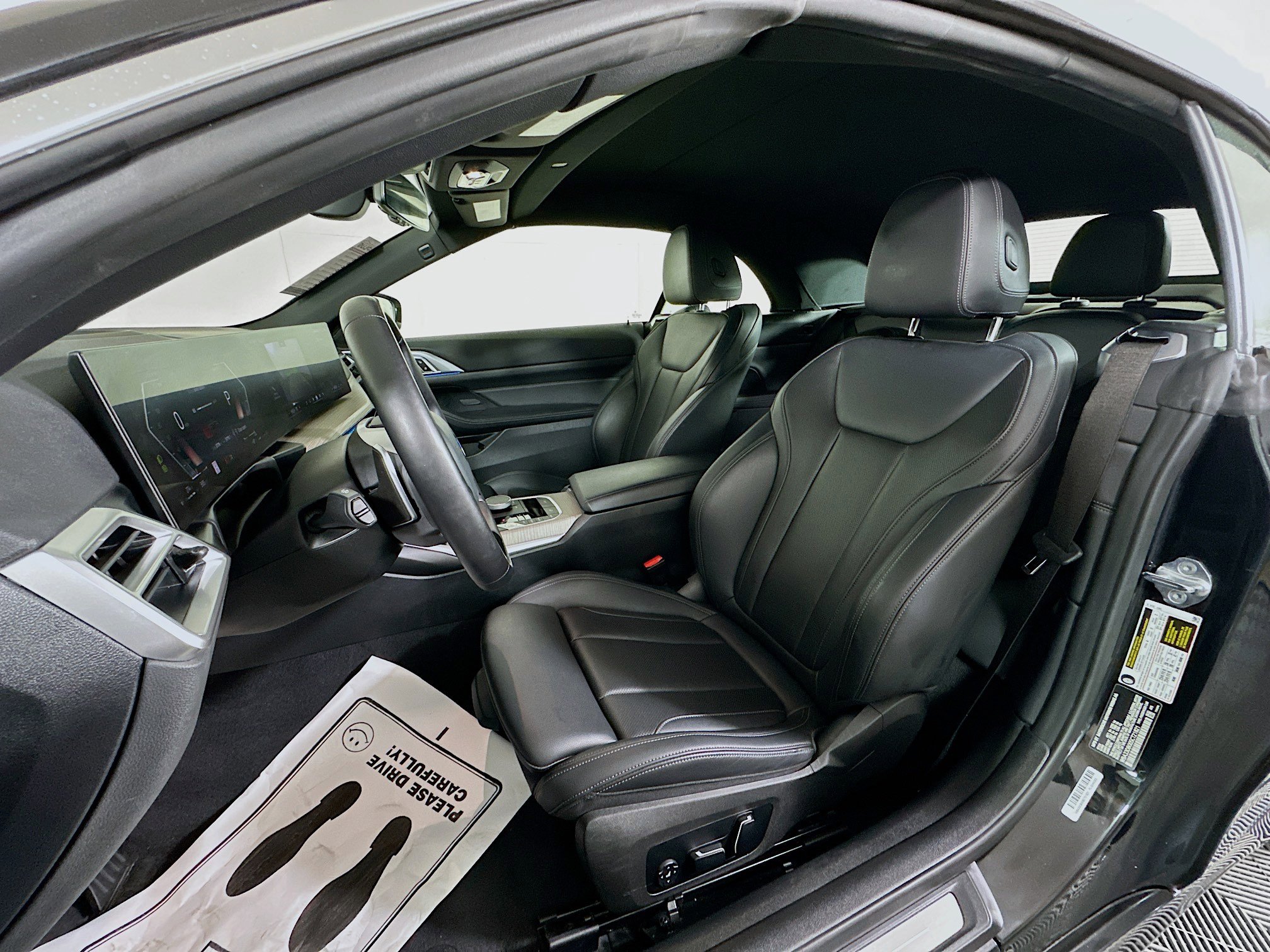 Used 2025 BMW 430i Convertible w/ Premium Package image 12