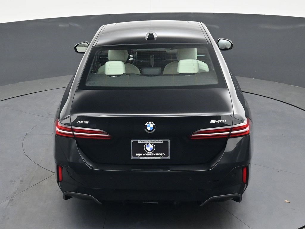 Used 2024 BMW 540i xDrive w/ Premium Package AWD/4WD image 20