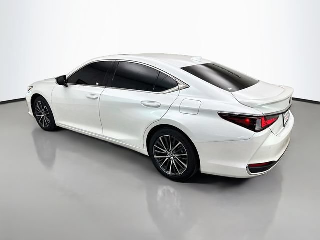 Used 2025 Lexus ES 300h w/ Premium Package FWD image 5